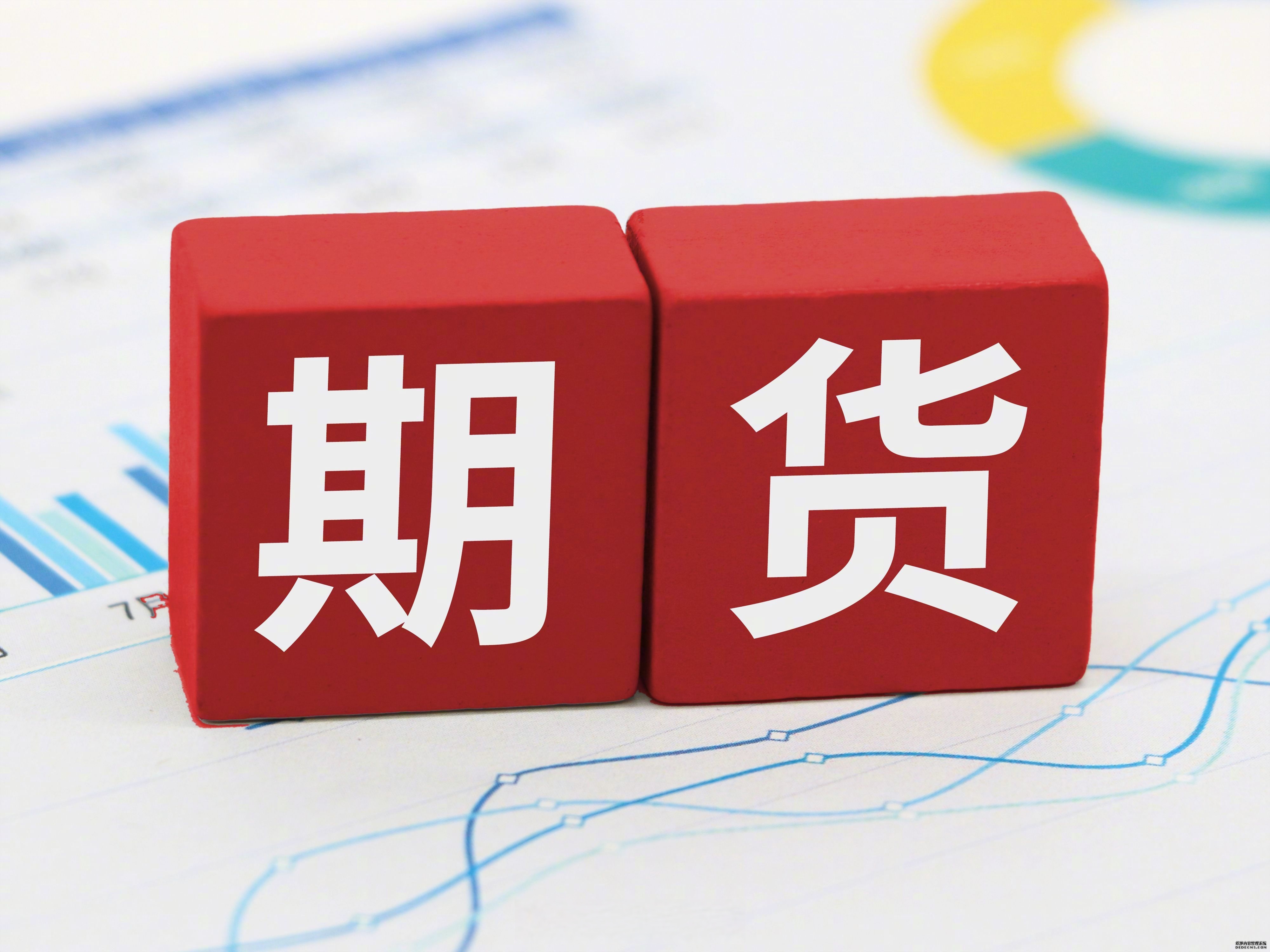 美国标普500期货上涨25%